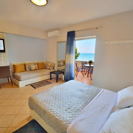 Wink Bnb Paraliaki