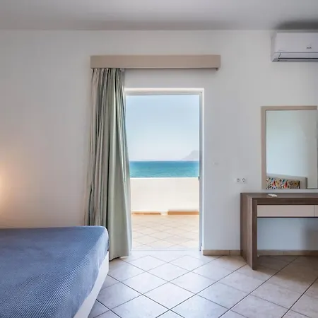 Wink Bnb Paraliaki Apartamento *