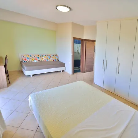 Wink Bnb Paraliaki