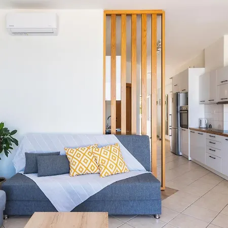 Apartamento Wink Bnb Paraliaki Kíssamos